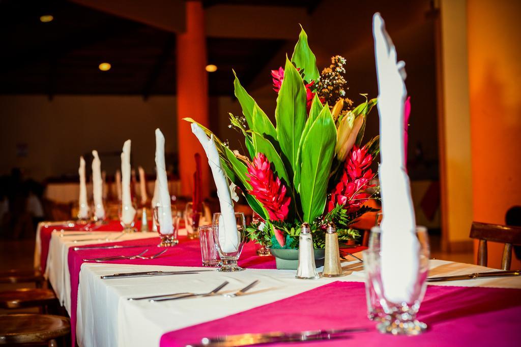Hotel Montana Monteverde ภายนอก รูปภาพ